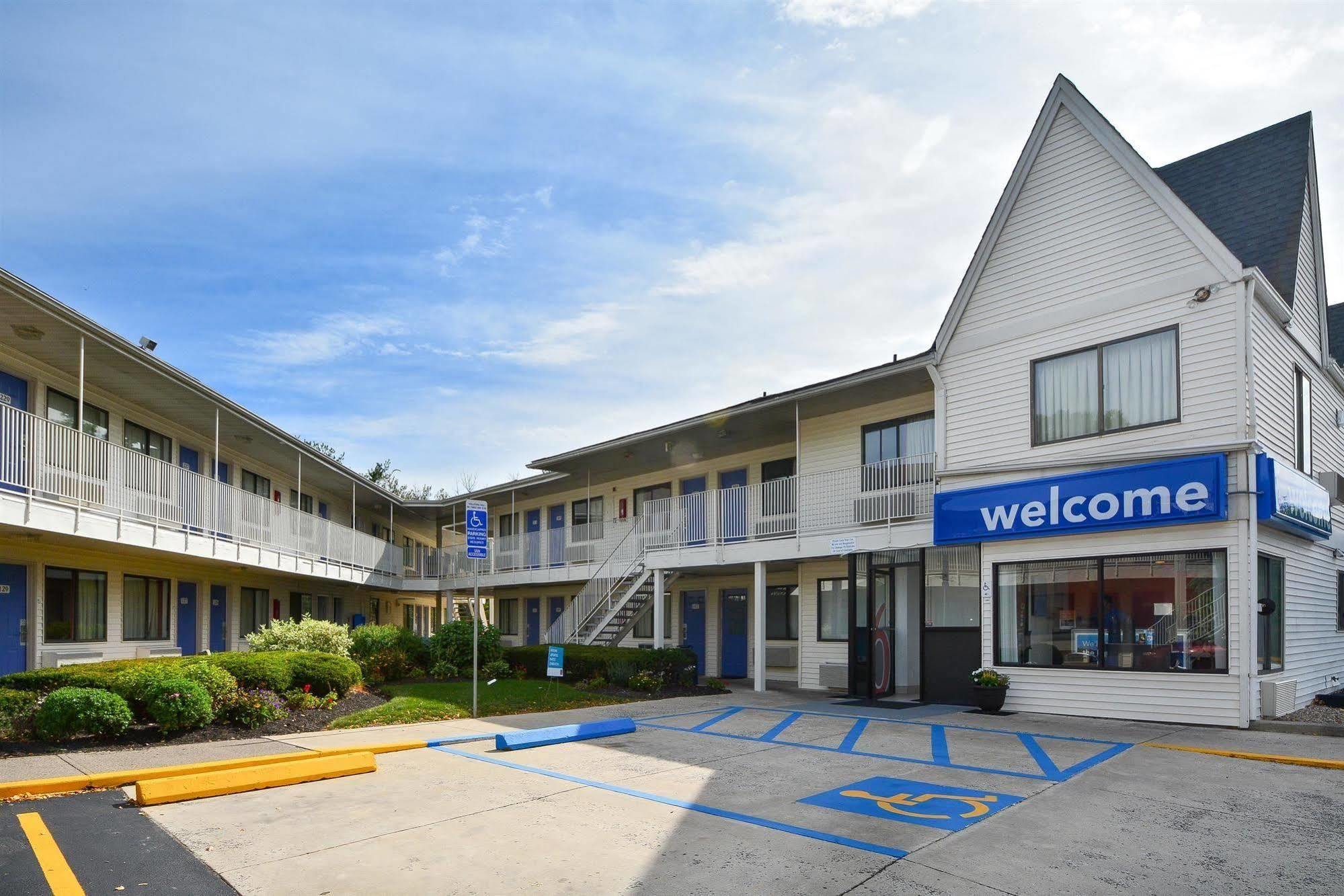 Motel 6-Southington, Ct - Hartford エクステリア 写真