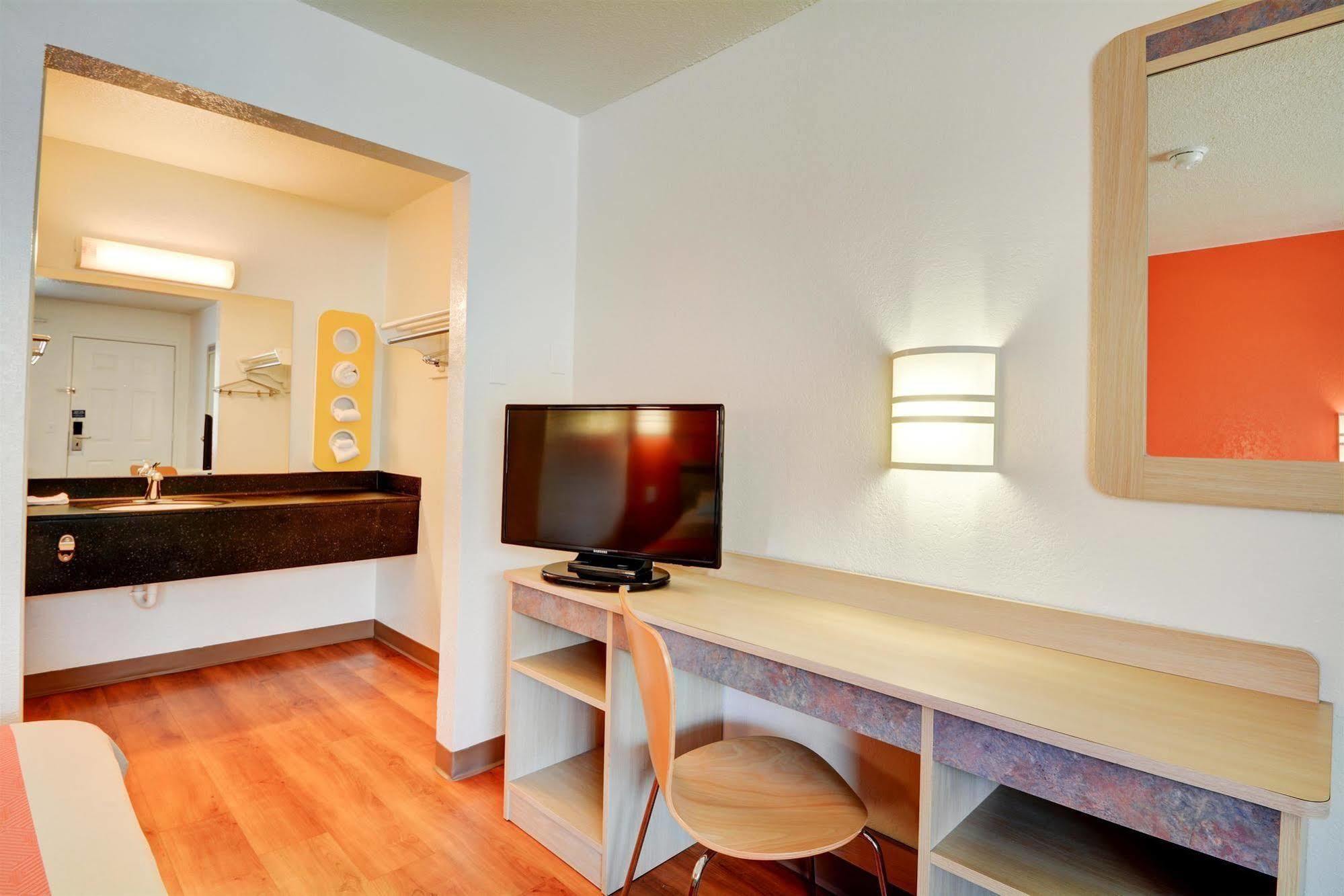 Motel 6-Southington, Ct - Hartford エクステリア 写真