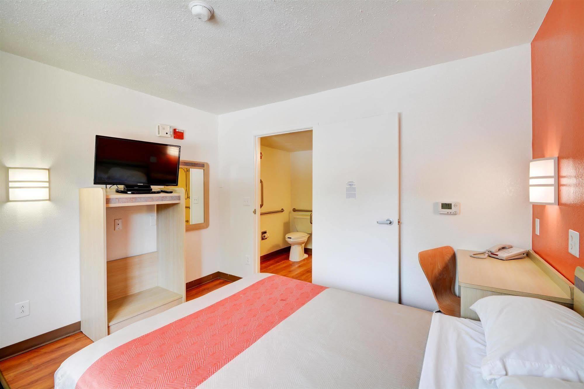Motel 6-Southington, Ct - Hartford エクステリア 写真