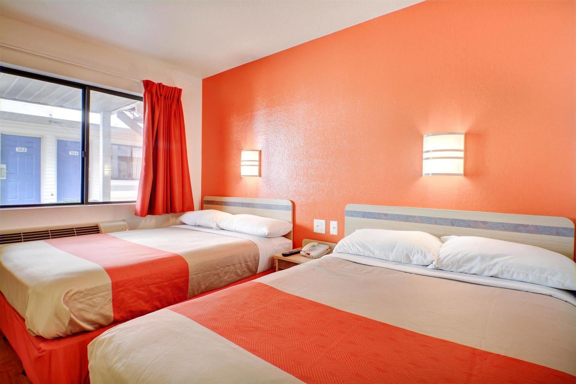 Motel 6-Southington, Ct - Hartford エクステリア 写真