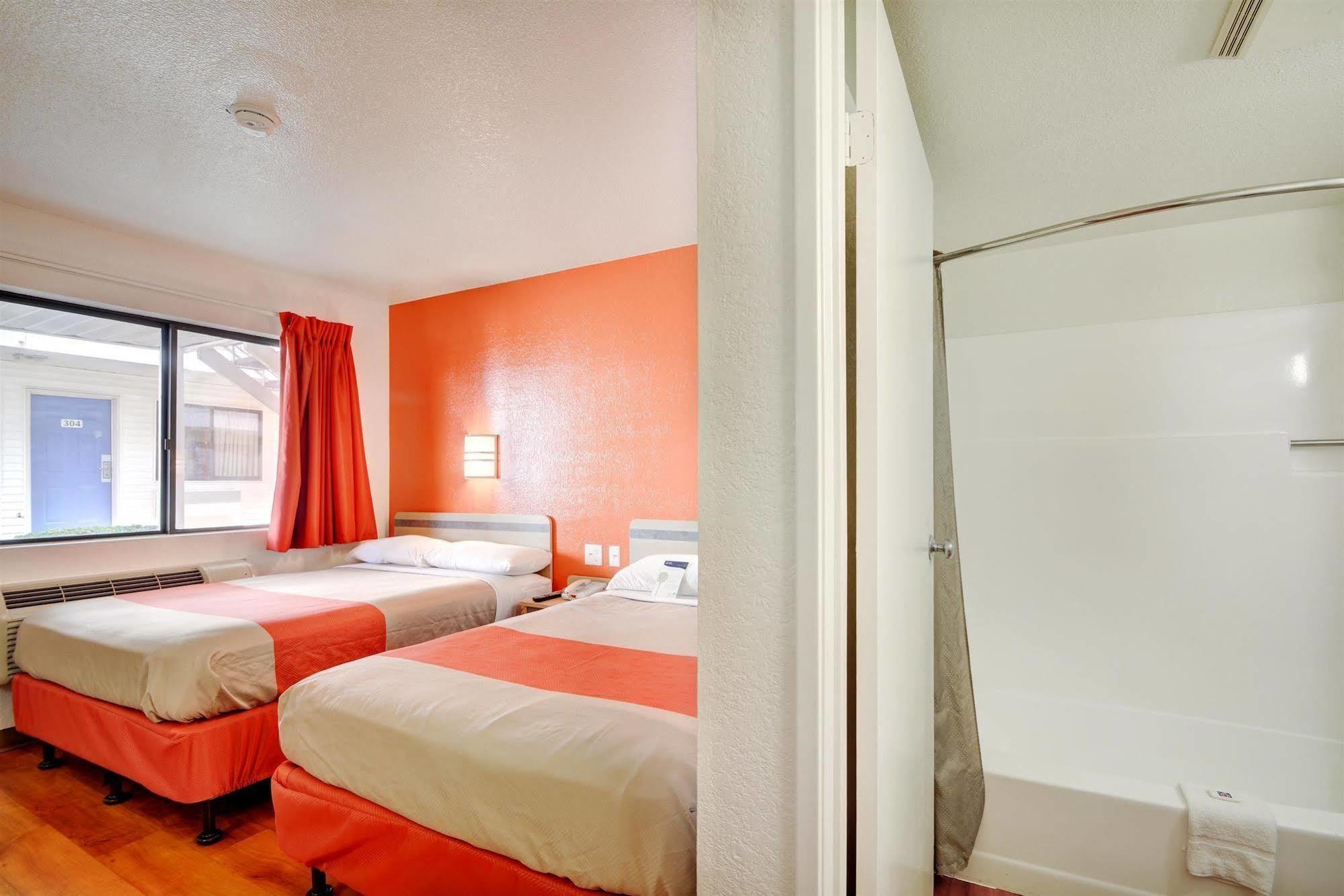 Motel 6-Southington, Ct - Hartford エクステリア 写真