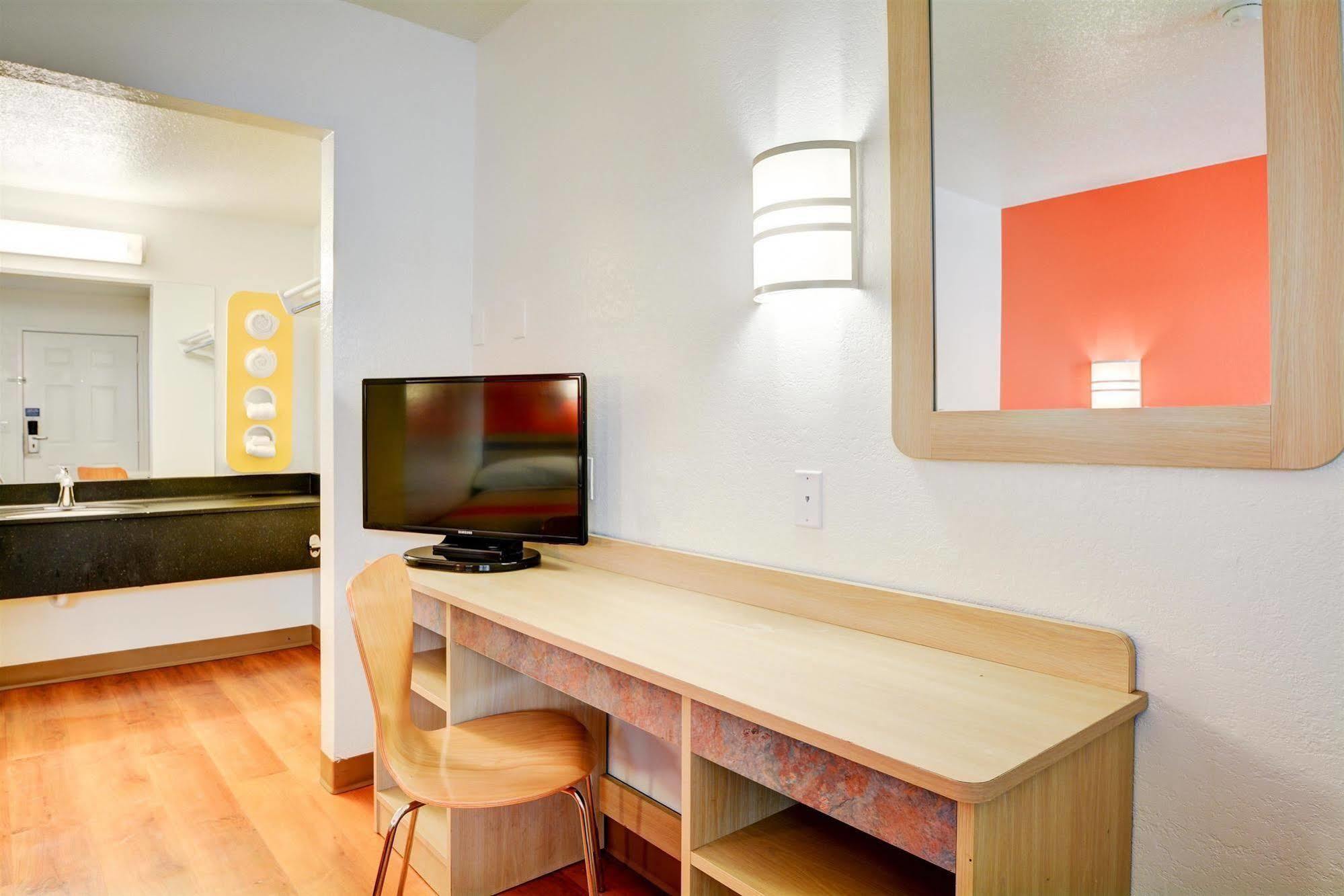 Motel 6-Southington, Ct - Hartford エクステリア 写真