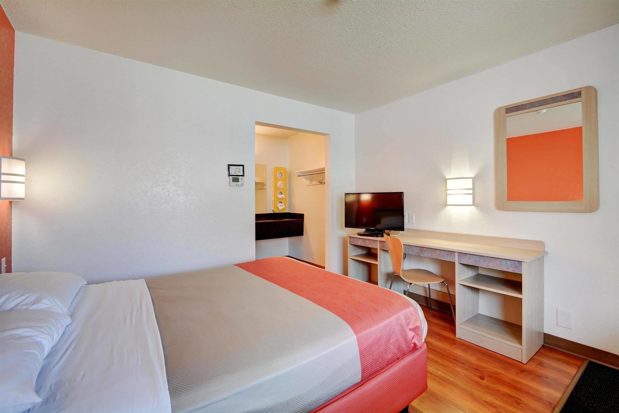 Motel 6-Southington, Ct - Hartford エクステリア 写真